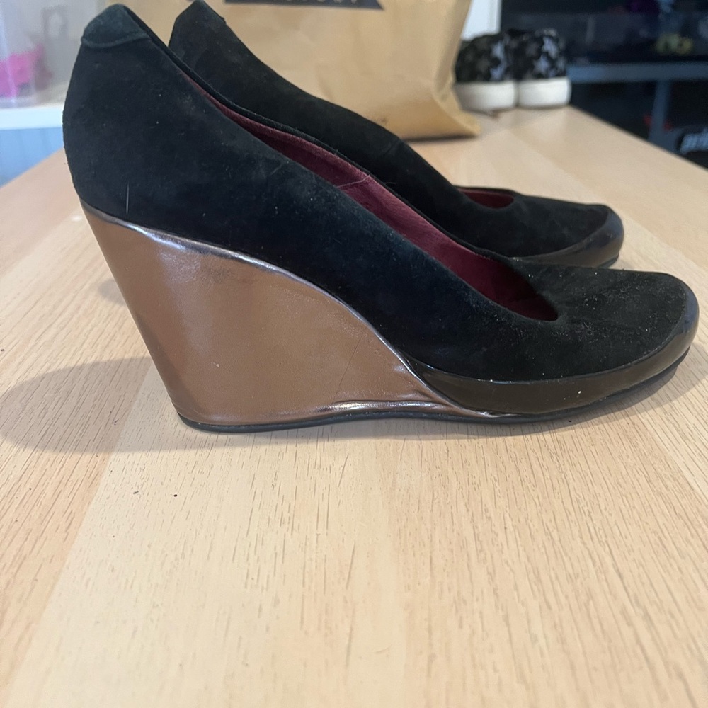 Farylrobin Black and Bronze Wedge Heels